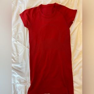 Red Lululemon swiftly tech